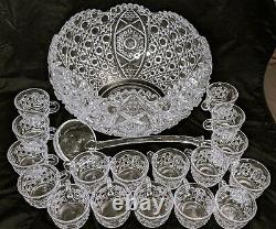 19 Piece L. E. Smith Daisy & Button Clear Glass Punch Bowl, 17 Cups & Glass Ladle