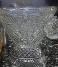 21 PC Wexford Vintage Bowl Set 18 Cups withclips. Ladel Included