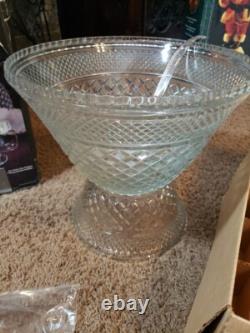 ANCHOR HOCKING WEXFORD GLASS PUNCH BOWL SET Service for 18 4500/48A
