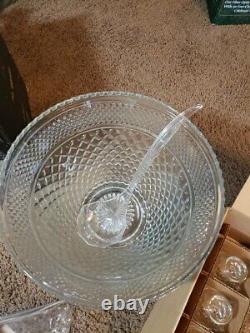 ANCHOR HOCKING WEXFORD GLASS PUNCH BOWL SET Service for 18 4500/48A