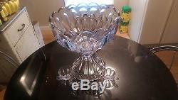 Antique Hiesey 20 Cup Punch Bowl On Matching Base