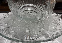 EXQUISITE SET PUNCH BOWL CUPS UNDERPLATE LADLE PINWHEEL & STARS L. E. Smith