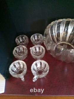 Fostoria SunRay Vintage Punch Bowl With 12 Matching Cups. Excellent Condition