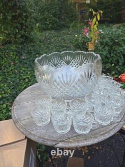Gorgeous L. E. Smith Pineapple Vintage Heavy Cut Glass 11 Qt Punch Bowl 16 Cups