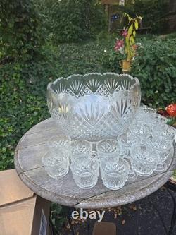 Gorgeous L. E. Smith Pineapple Vintage Heavy Cut Glass 11 Qt Punch Bowl 16 Cups