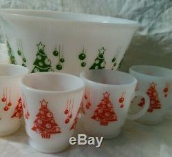 Hazel Atlas Vtg. Punch/Eggnog Bowl Set Green/Red Christmas Trees Mugs Milk Glass