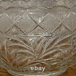 L. E SMITH Punch Bowl, Ladle, and 14 Punch Cup Set HOLIDAY PATTERN Vintage