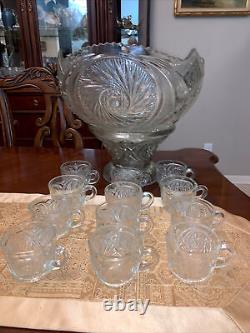 L. E. Smith Aztec & Slewed Horseshoe Glass Punch bowl Under plate cups Ladle base