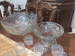 L. E. Smith Aztec & Slewed Horseshoe Glass Punch bowl Under plate cups Ladle base