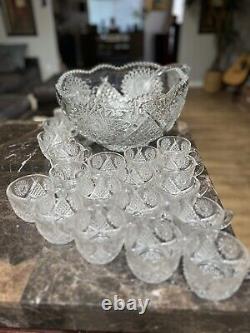 L E Smith Daisy & Button Ornate MCM Punch Bowl/Centerpiece Glass Ladle (19) Cups