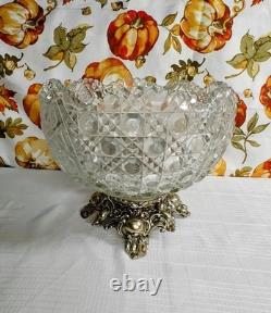 L E Smith Glass Daisy and Button Punch Bowl, Silver Stand, 12 Cups, Glass Ladle