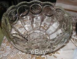L E Smith Glass Moon & Stars Punch Bowl with 10 Cups & Underplate & ladle