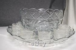 L. E Smith Pressed Glass Holiday Pattern 14 Piece Punch Bowl Set (L2607)