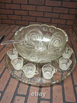 L. E. Smith Punch Bowl And Platter And 12 Cups Pinwheel Pattern