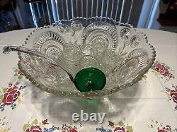 L. E. Smith Punch Bowl PINWHEEL & STARS 12 Cups Green Ladle