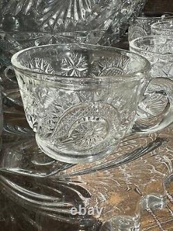 L. E. Smith Vintage Fifteen Piece Punch Bowl Set Galaxy Pattern