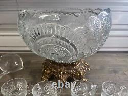 L. E. Smith Vintage Fifteen Piece Punch Bowl Set With Gold Colored Base