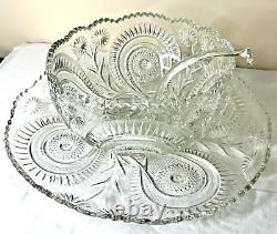 LARGE L. E. Smith Pinwheel & Stars Cupped Punch Bowl withUnderplate & Glass Ladle