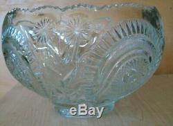 LE SMITH Glass Co Pinwheel Stars Punch Bowl Set 18 CUPS Slewed Horseshoe withBox