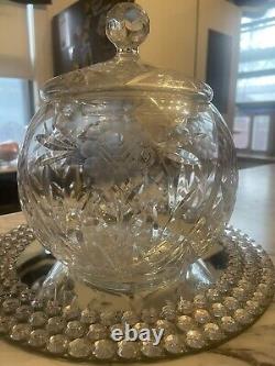 Large crystsl punch bowl With Lid