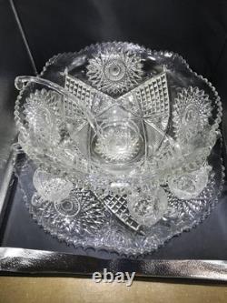 MINT Boxed 15pc Imperial Whirling Star Lead Crystal Punch Set UV Manganese
