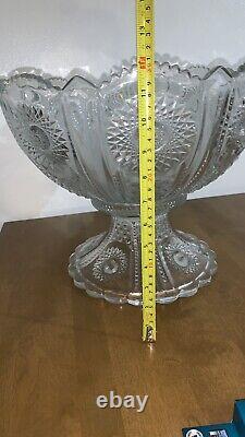 Punch bowl With Stand vintage