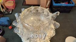 True Vintage Beautiful 15 Piece Punch Bowl Set