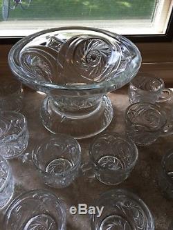 VINTAGE L E SMITH PINWHEEL & STAR PUNCH BOWL with 6 pedestal and 13 CUPS