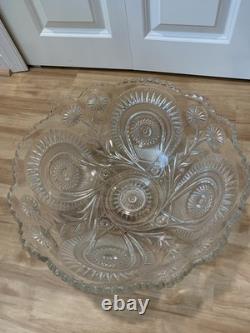 VINTAGE LE Smith Pinwheel Star Slewed Horseshoe Punch Bowl with Set 16 Cups