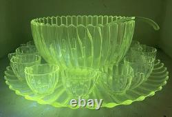 VTG Manganese Glass Heisey Crystolite Punch Bowl Set Underplate, Ladle & 12 Cups VTG Manganese Glass Heisey Crystolite Punch Bowl Set Underplate, Ladle & 12 Cups