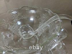 Vintage Anchor Hocking Punch Bowl Set Vintage Clear Grapes and Vine w Box
