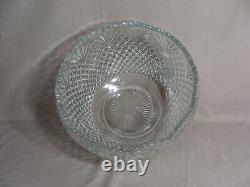 Vintage L. E. SMITH Punch Bowl With 18 Cups & 1 Ladle In The Pineapple Pattern