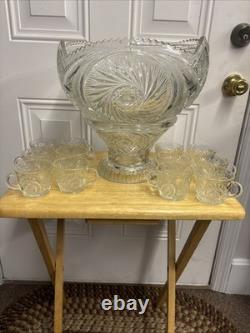 Vintage L E Smith Glass Punch Bowl Pedestal Cups Pinwheel & Stars 14Piece Set
