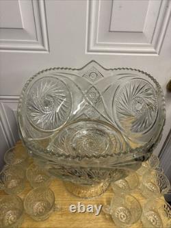 Vintage L E Smith Glass Punch Bowl Pedestal Cups Pinwheel & Stars 14Piece Set