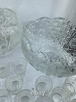 Vintage LE Smith Glass DAISY AND BUTTON 33-pcs Punch Bowl Set