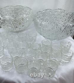 Vintage LE Smith Glass DAISY AND BUTTON 33-pcs Punch Bowl Set