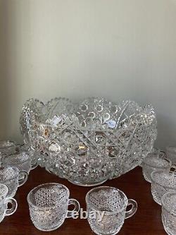 Vintage LE Smith Glass DAISY AND BUTTON Punch Bowl Set 18 cups