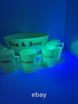 Vintage Tom & Jerry McKee Custard Glass Punch Bowl Set & 8 Mugs Glows