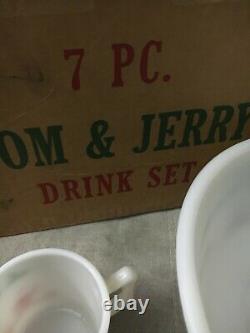 Vintage Tom and Jerry Christmas Punch Bowl 8 Mug Set Hazel Atlas Milk Glass withBX
